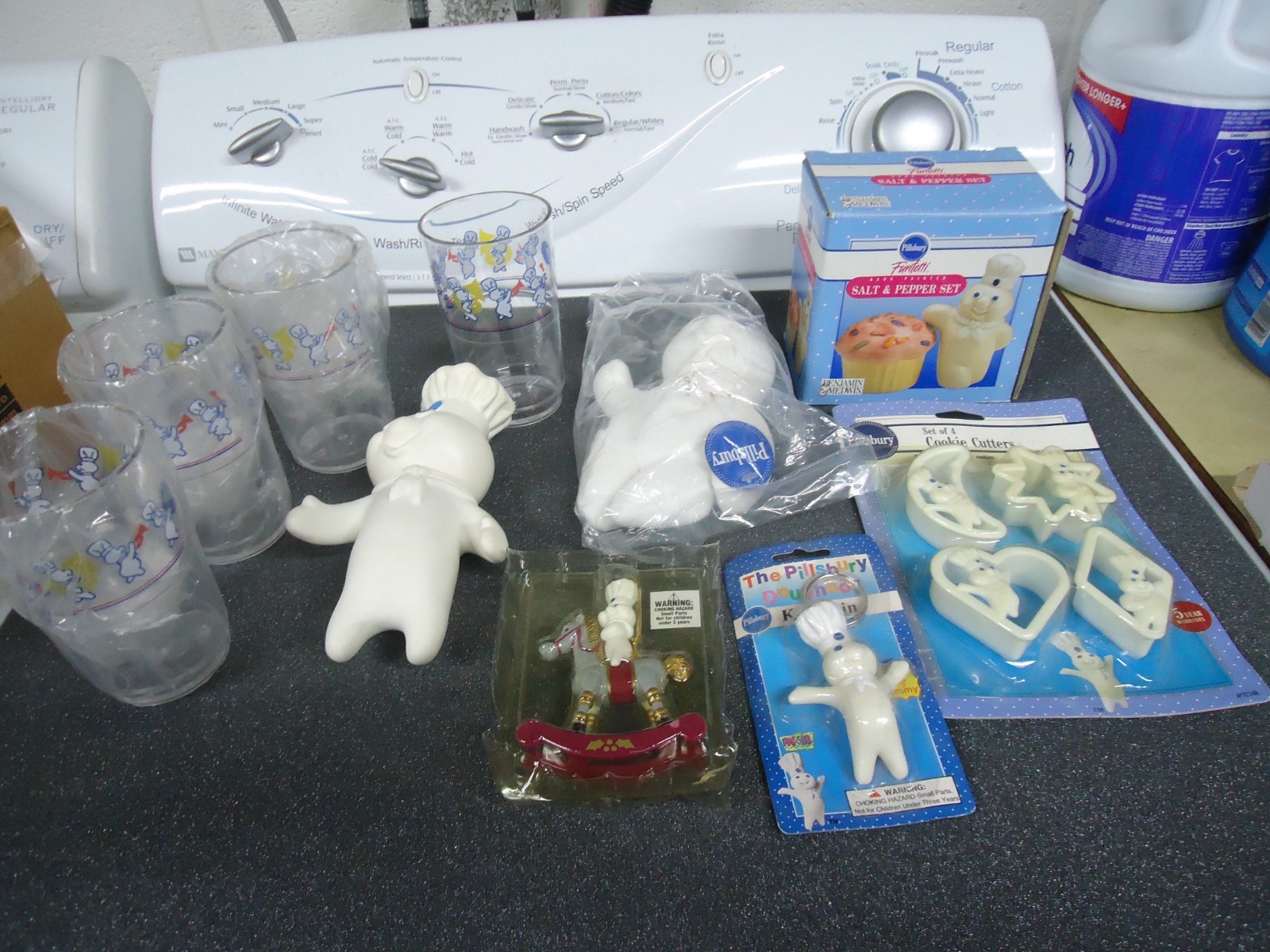 Vintage Pillsbury Doughboy Memorabilia Kitchen Decor Lot of 10 NEW Vintage Pillsbury Doughboy Memorabilia Kitchen Decor Lot of 10 NEW