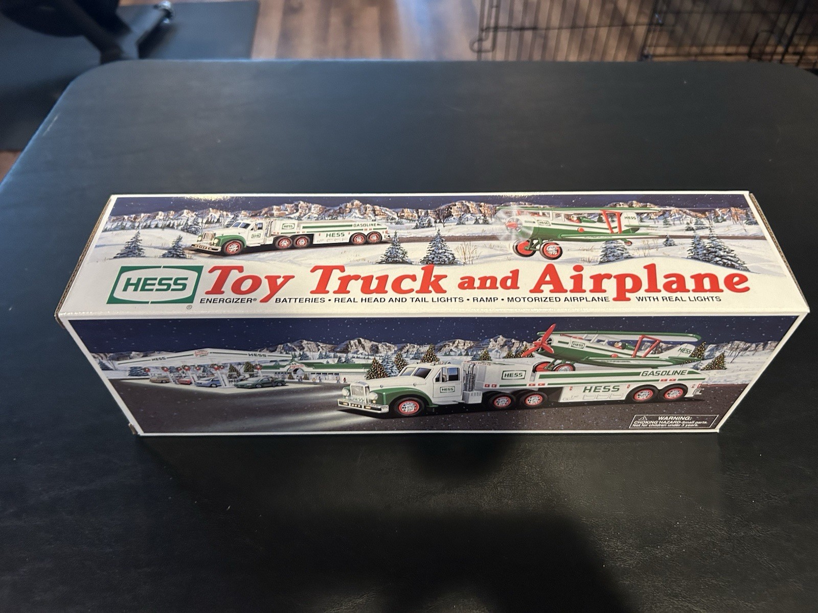 Hess 2002 Truck and Airplane Toy - White vintage die cast collectible New Hess 2002 Truck and Airplane Toy - White vintage die cast collectible New
