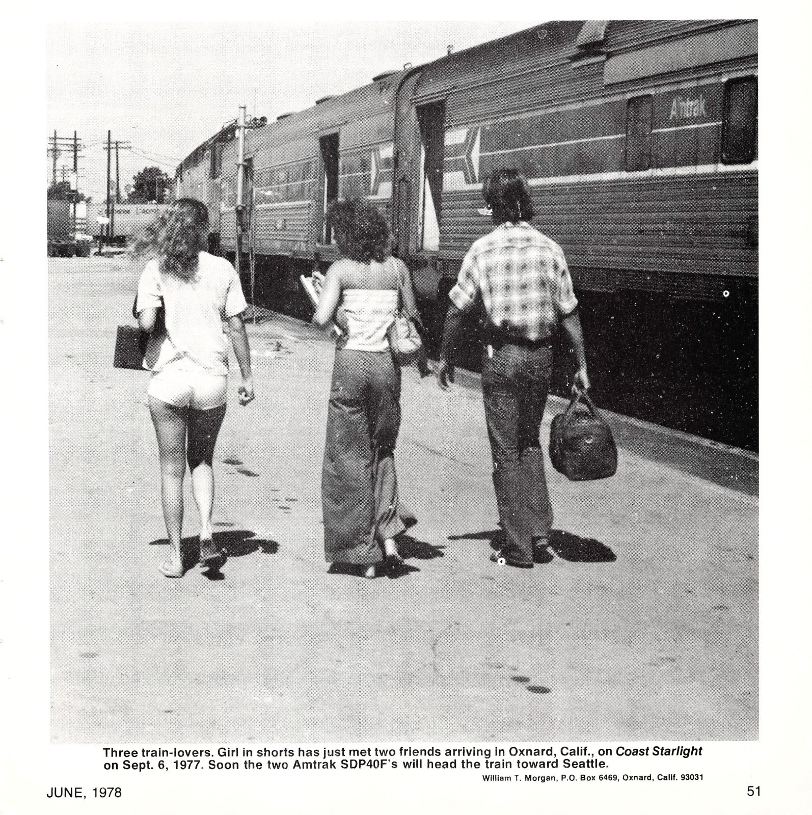 Train Railfans at Oxnard California Amtrak Coast Starlight SDP40F Vtg 1978 Image