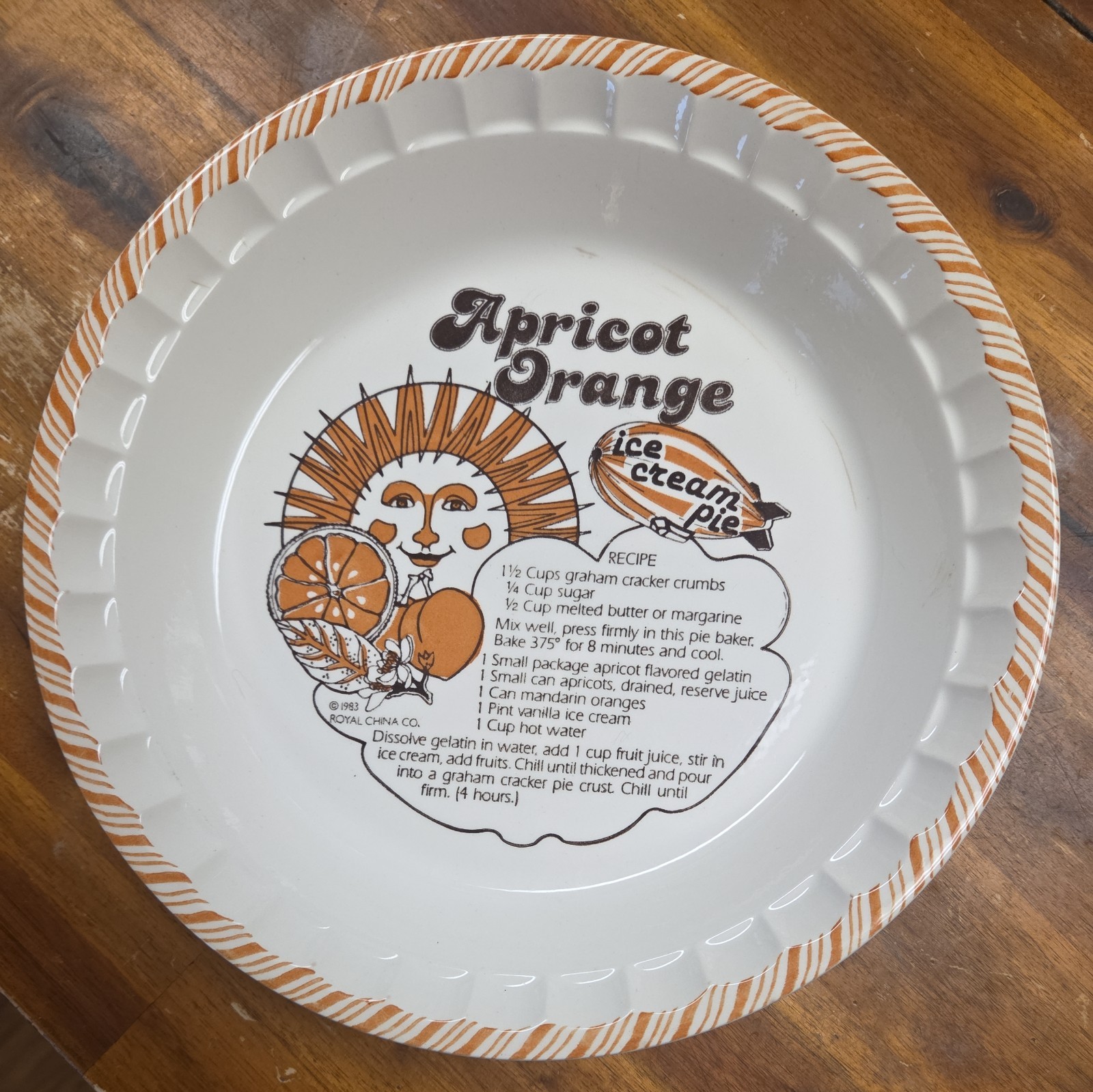 Rare Vintage 1983 Royal China Country Harvest Apricot Orange Ice Cream Pie Dish