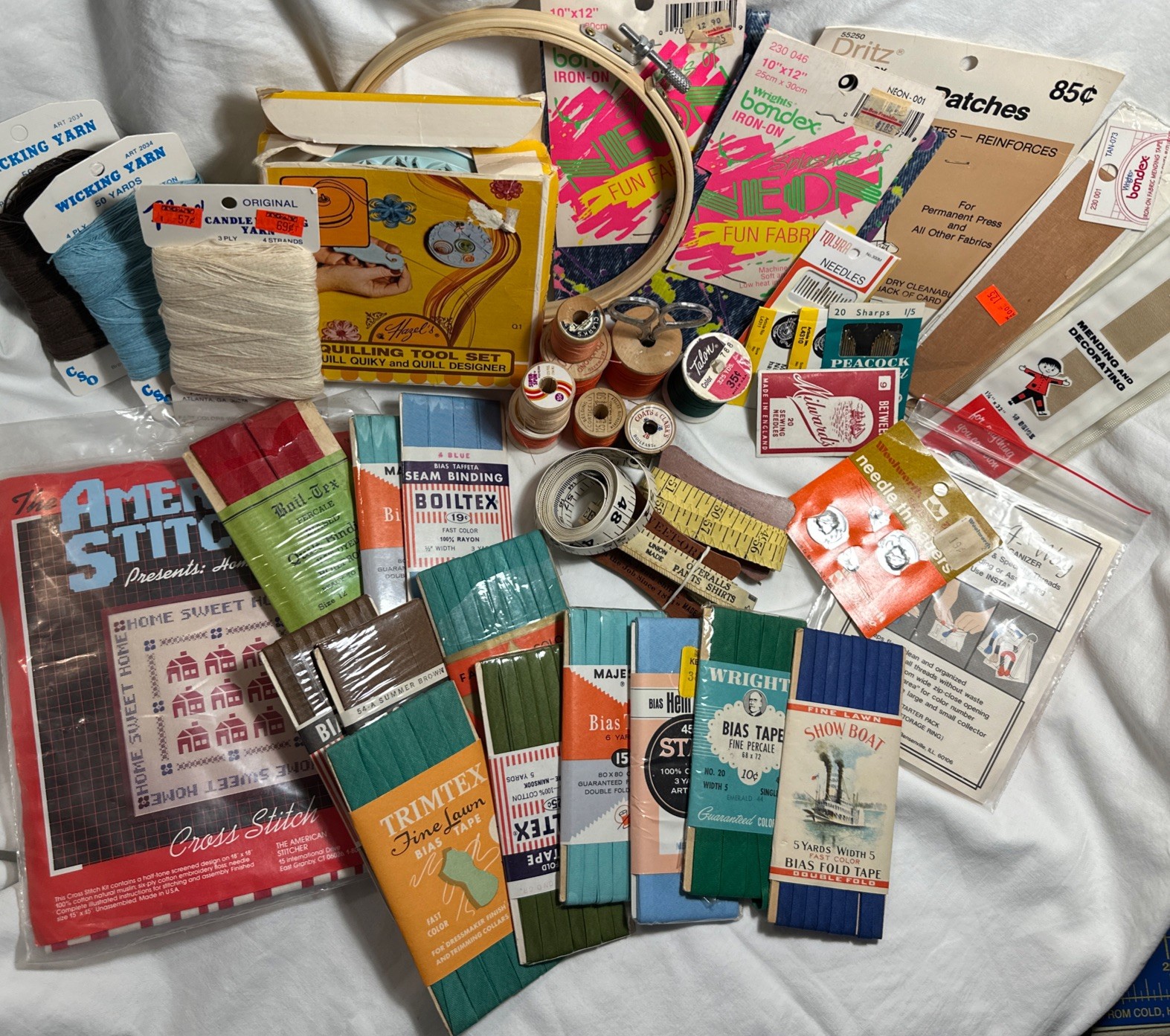 Lot Of Vintage Sewing / Craft Supplies Lot Of Vintage Sewing / Craft Supplies