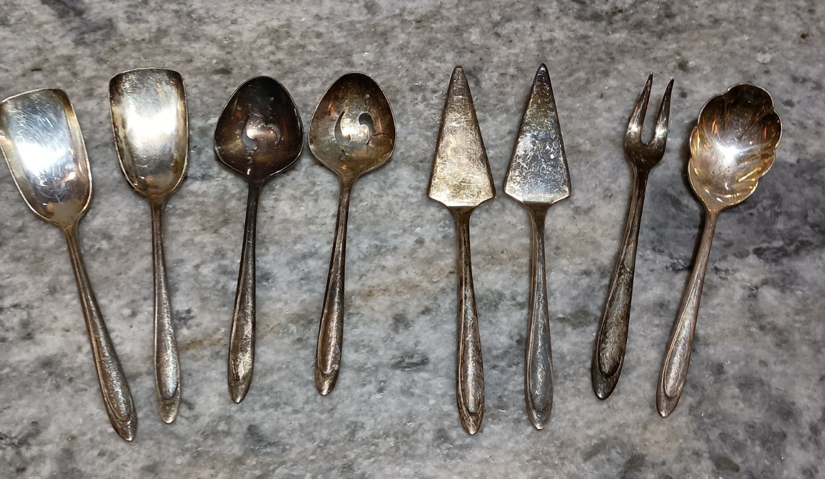 Vintage Meridian silverplate hostess set 8 pc.