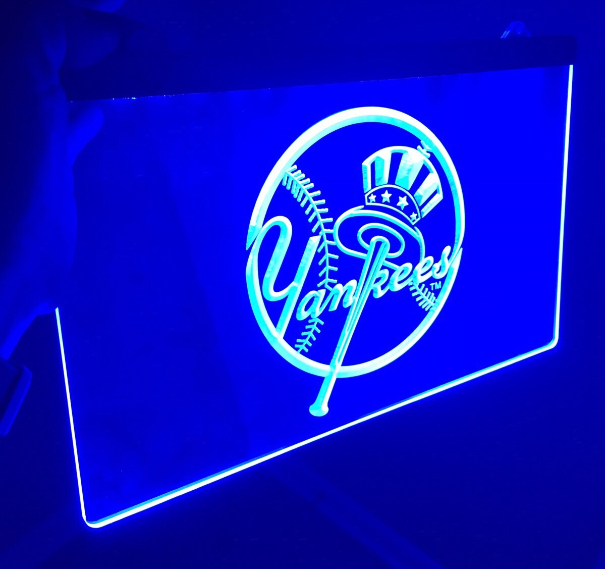 MLB NEW YORK YANKEES LOGO LED Light Sign for Game Room,Office,Bar,Man Cave. MLB NEW YORK YANKEES LOGO LED Light Sign for Game Room,Office,Bar,Man Cave.