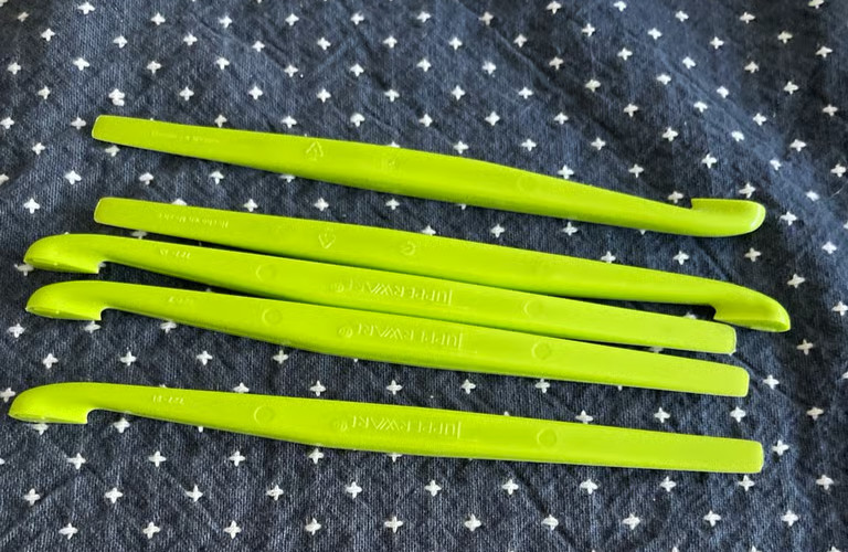 Tupperware 5 Green Orange Grapefruit Citrus Peelers New