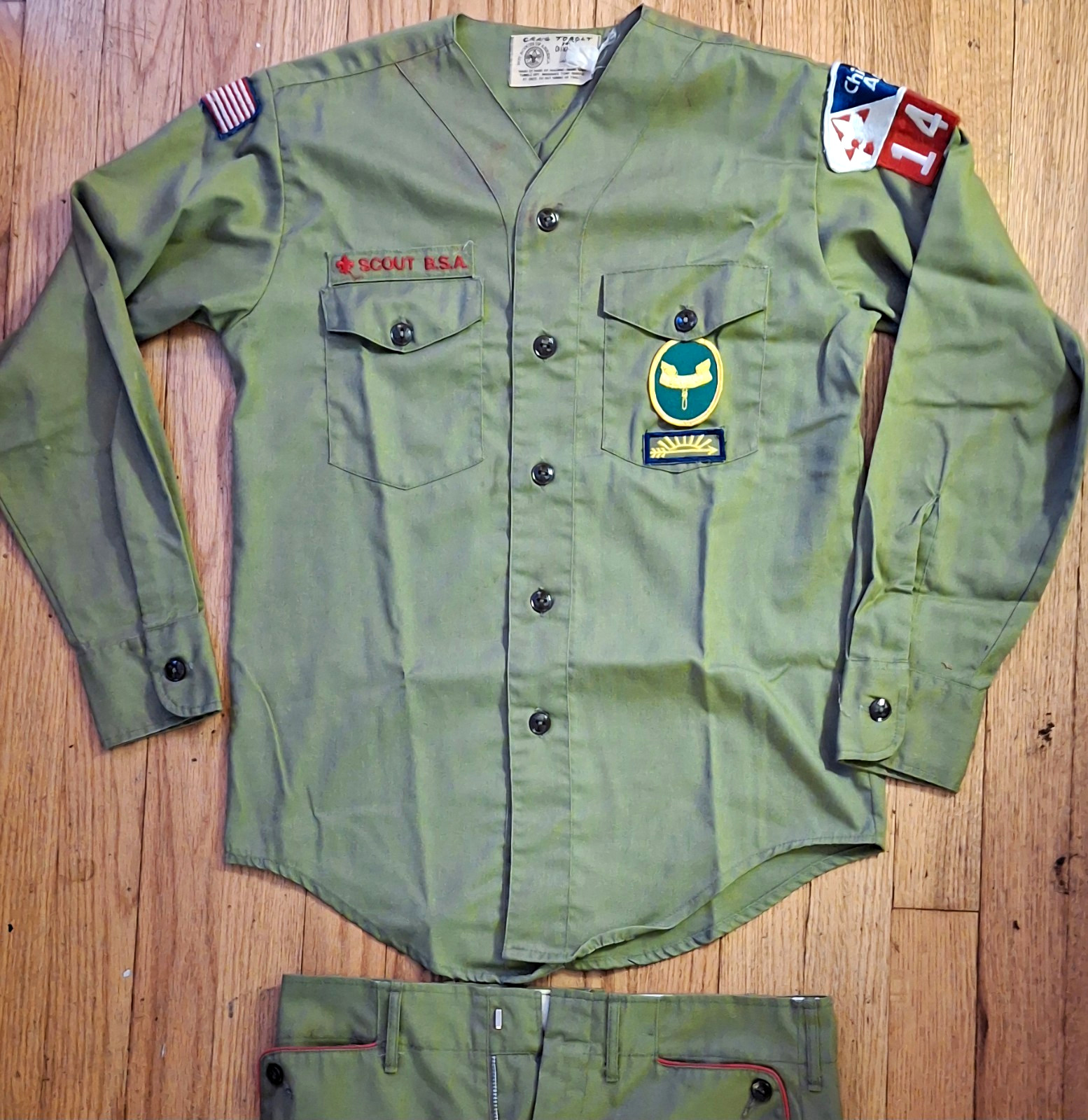 Vintage Boy Scout Uniform Lot Chicago Area Council Patch Vest Book PinewoodDerby