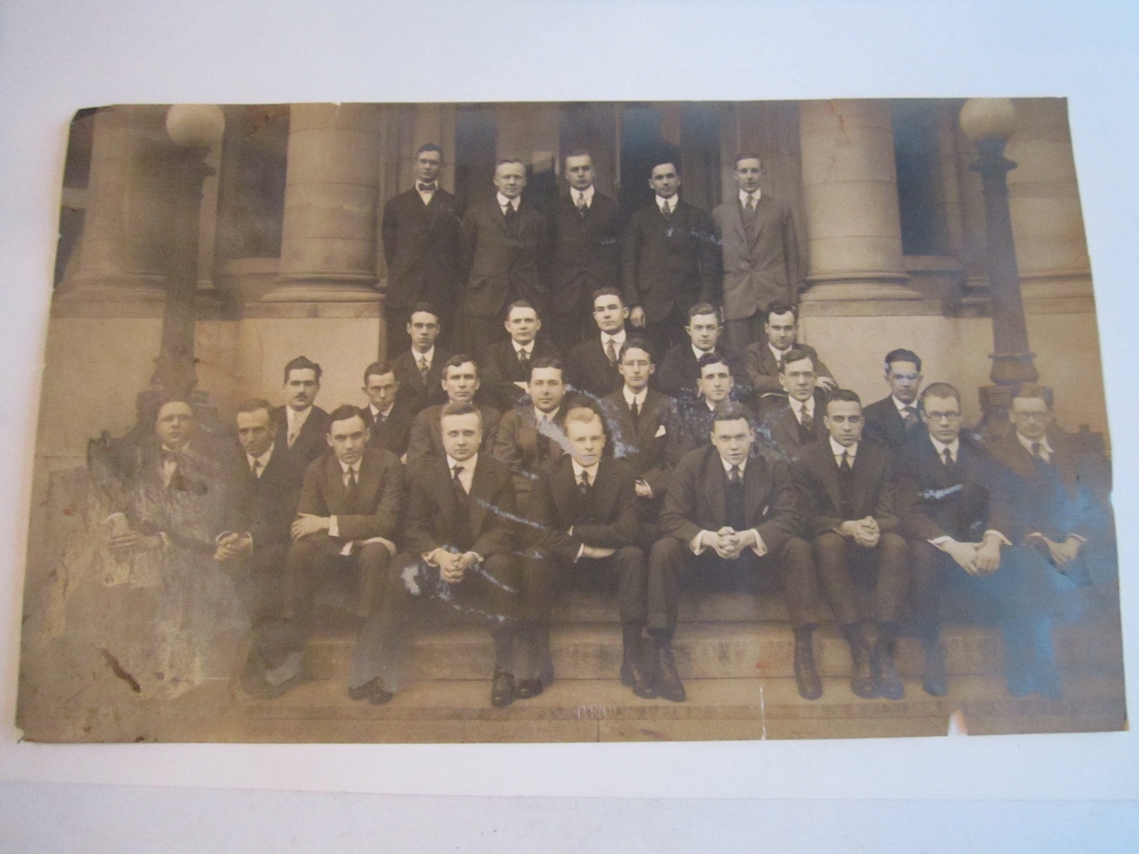 5 VINTAGE GROUP PHOTOS - 1920'S - BLACK AND WHITE - SEE PICS - TUB QQQ