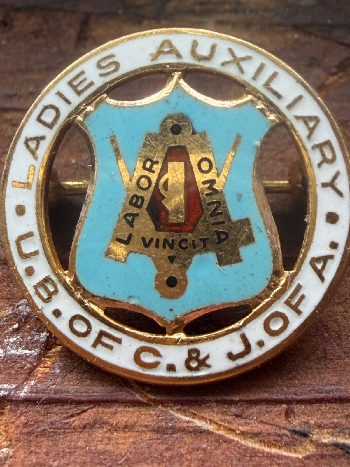 Vintage 10k Gold Ladies Auxilliary Union Pin UB of C&J of A Carpenters Joiners
