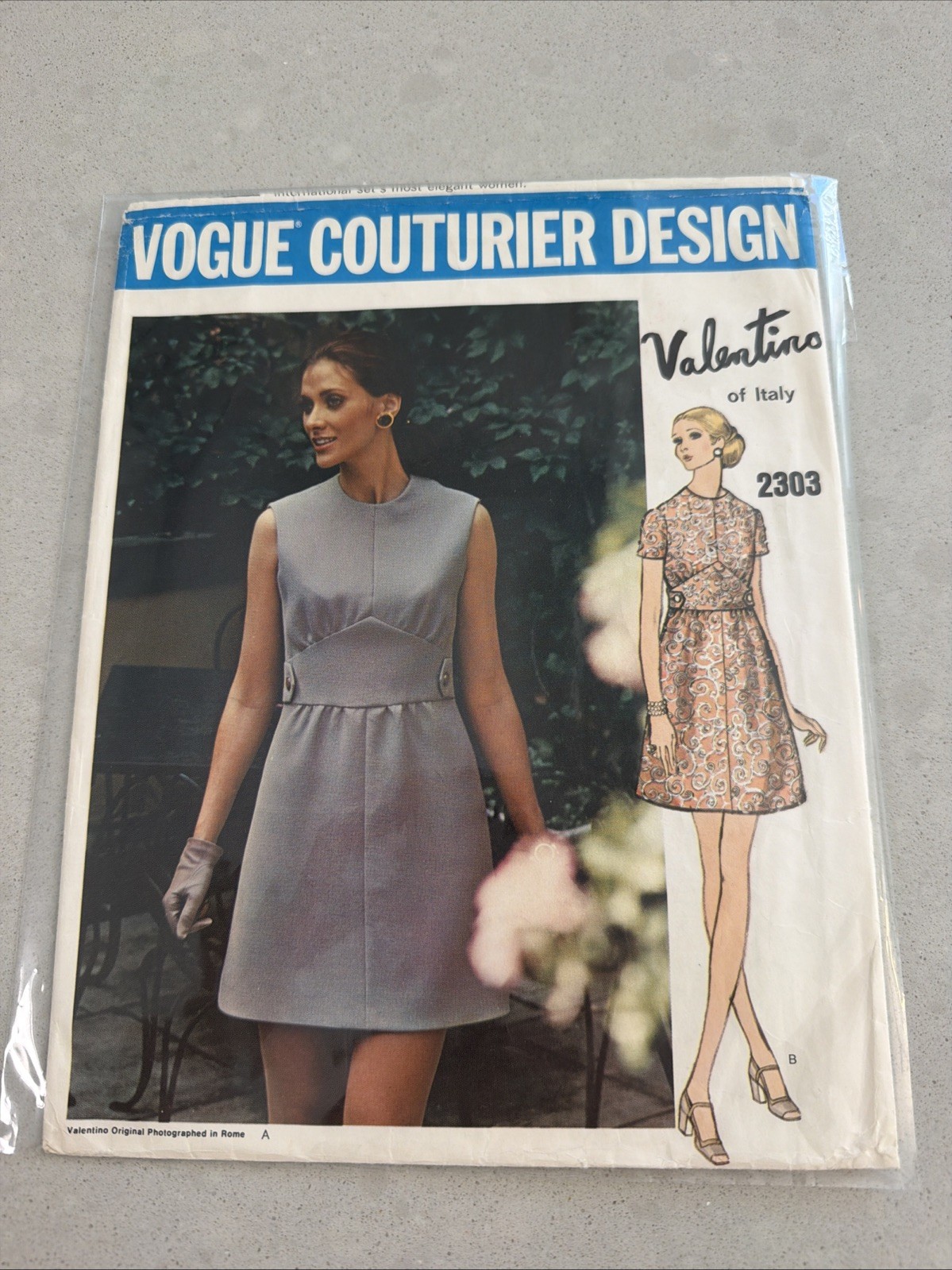Vogue 2303 Size 10 Vogue Couturier Valentino Of Italy Uncut Includes Label Vogue 2303 Size 10 Vogue Couturier Valentino Of Italy Uncut Includes Label