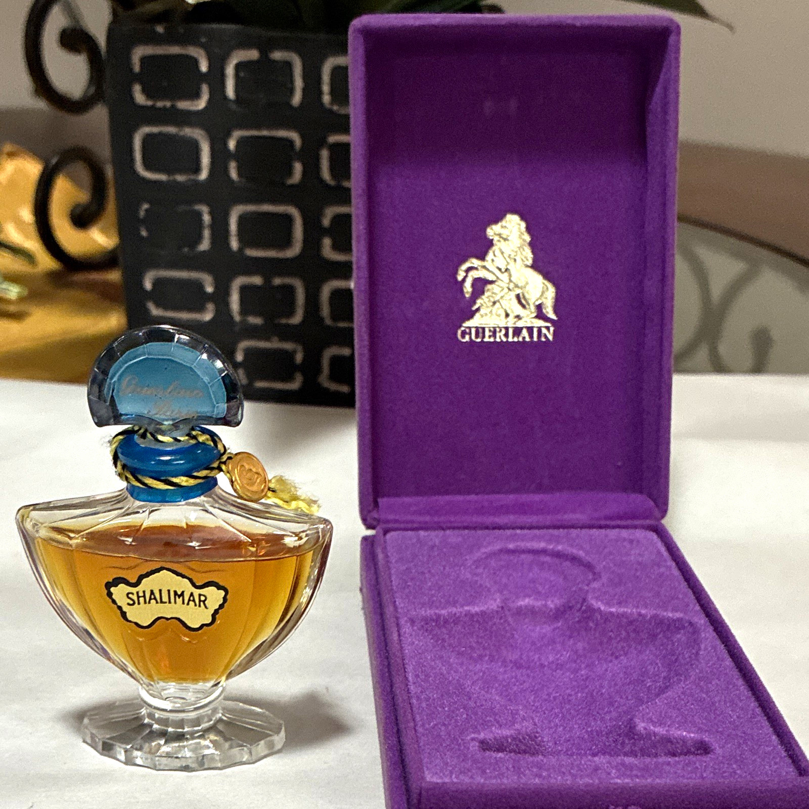 Guerlain Shalimar 1/2 fl oz  Perfume Bottle w/ Purple Case sealed  VNTG