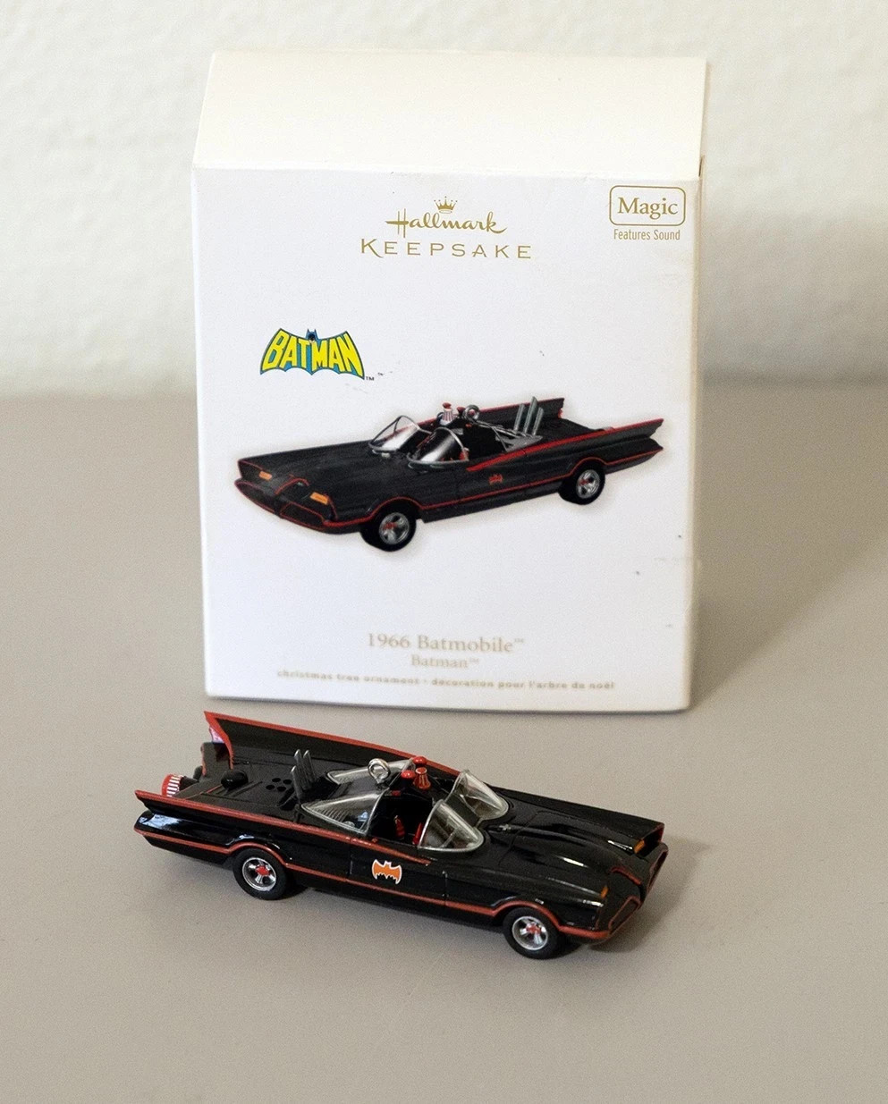 2011 Hallmark Keepsake Batman 1966 BATMOBILE Car Ornament Magic -518-313 2011 Hallmark Keepsake Batman 1966 BATMOBILE Car Ornament Magic -518-313