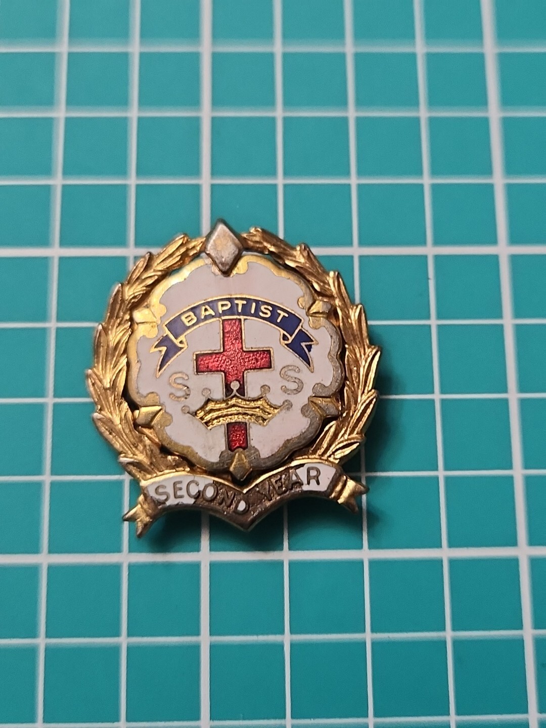 VTG Leavens Sunday School Second Year Baptist Church Gold Tone Lapel Pin VTG Leavens Sunday School Second Year Baptist Church Gold Tone Lapel Pin