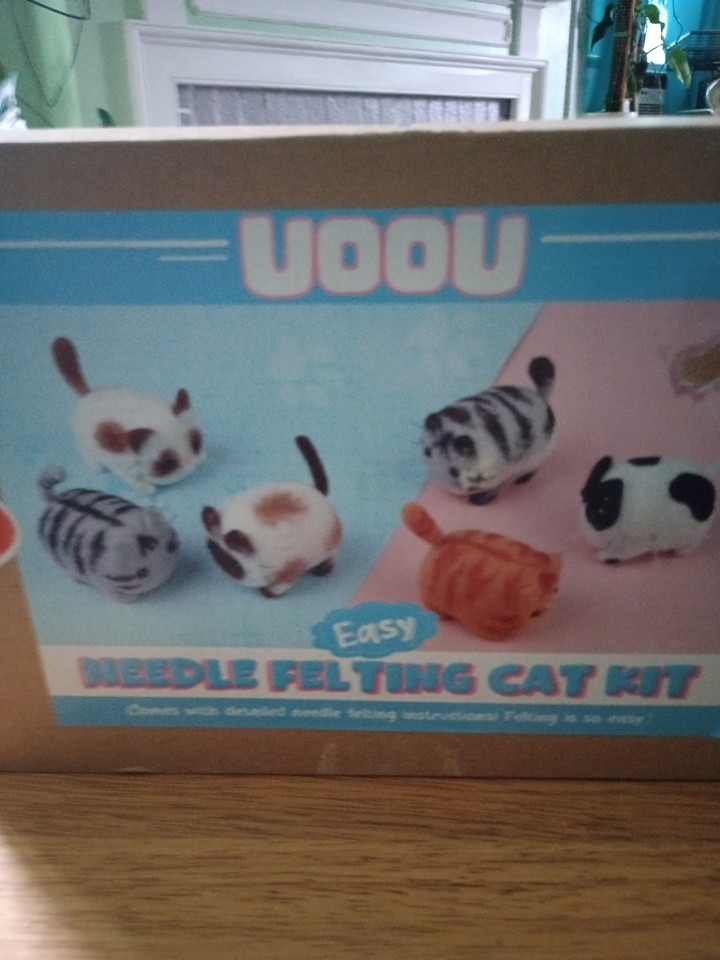Voou  Needle Fel Ting Cat  Collection starter Kit 100% Eco Friendly 8+ New Cats 