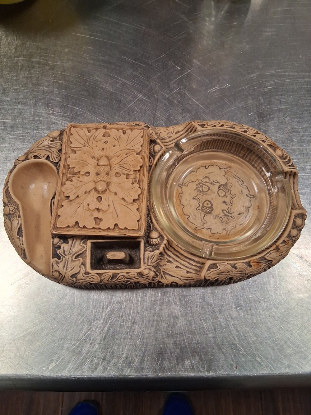 Vintage Syroco Cigar Ashtray and Pipe Stand complete good condition