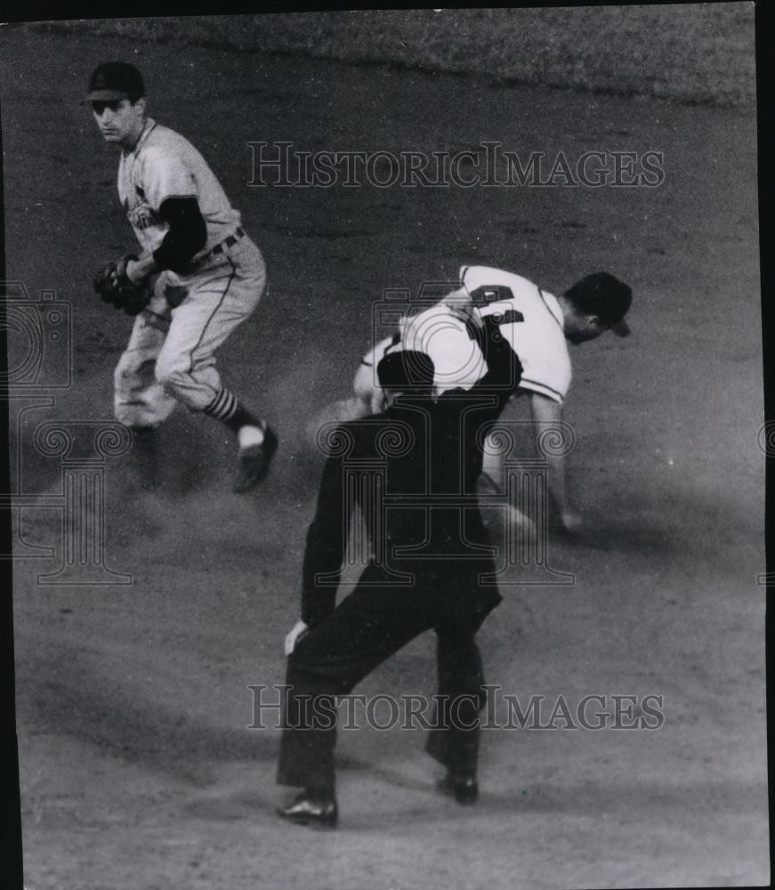 1951 Press Photo Eddie Mathews forced at second base by Henry Aaron - mjs00906 1951 Press Photo Eddie Mathews forced at second base by Henry Aaron - mjs00906