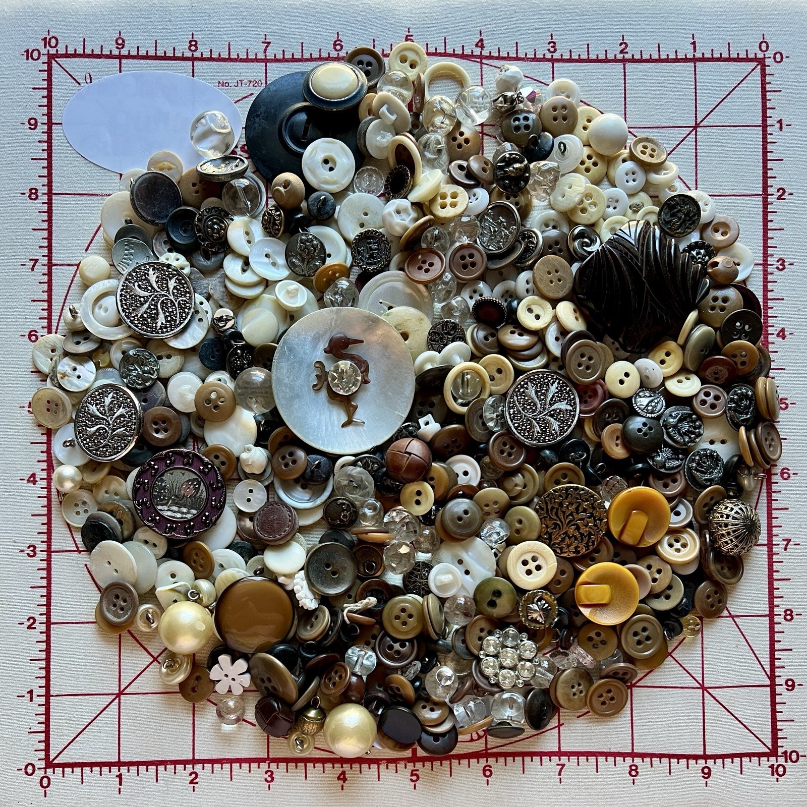 Large LOT of BUTTONS - mostly Antique or Vintage from estate collecton - Lot #7 Large LOT of BUTTONS - mostly Antique or Vintage from estate collecton - Lot #7