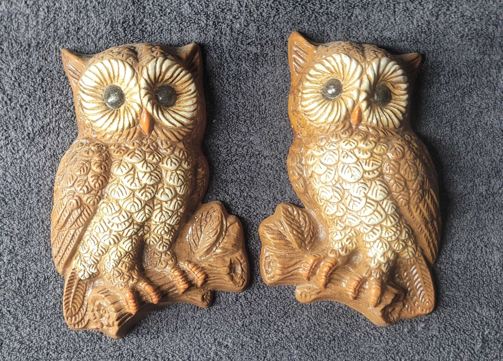 Pair of Vintage 1970s Chalkware Owl Wall Hanging Plaques Faux Wood Decor Pair of Vintage 1970s Chalkware Owl Wall Hanging Plaques Faux Wood Decor