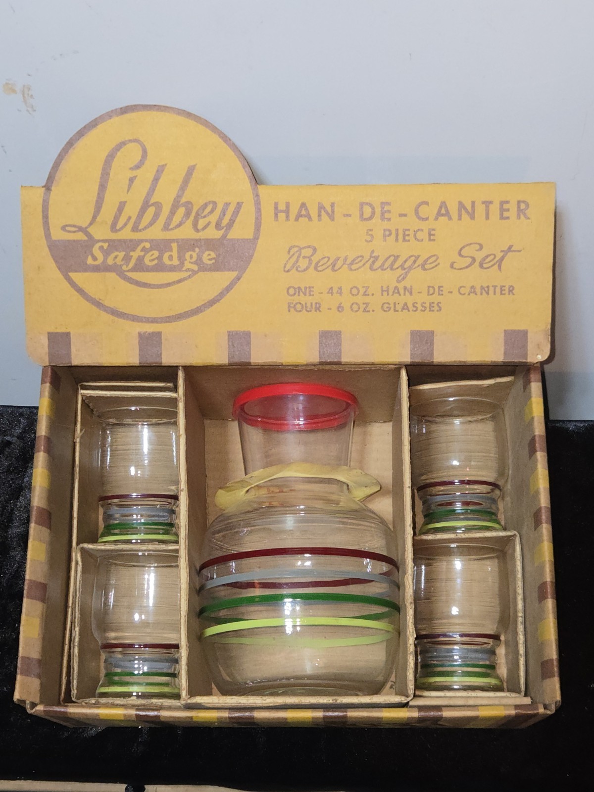 Libbey Safedge Han-De-Canter 5pc Beverage Set 44oz Carafe + 4 6oz Glasses