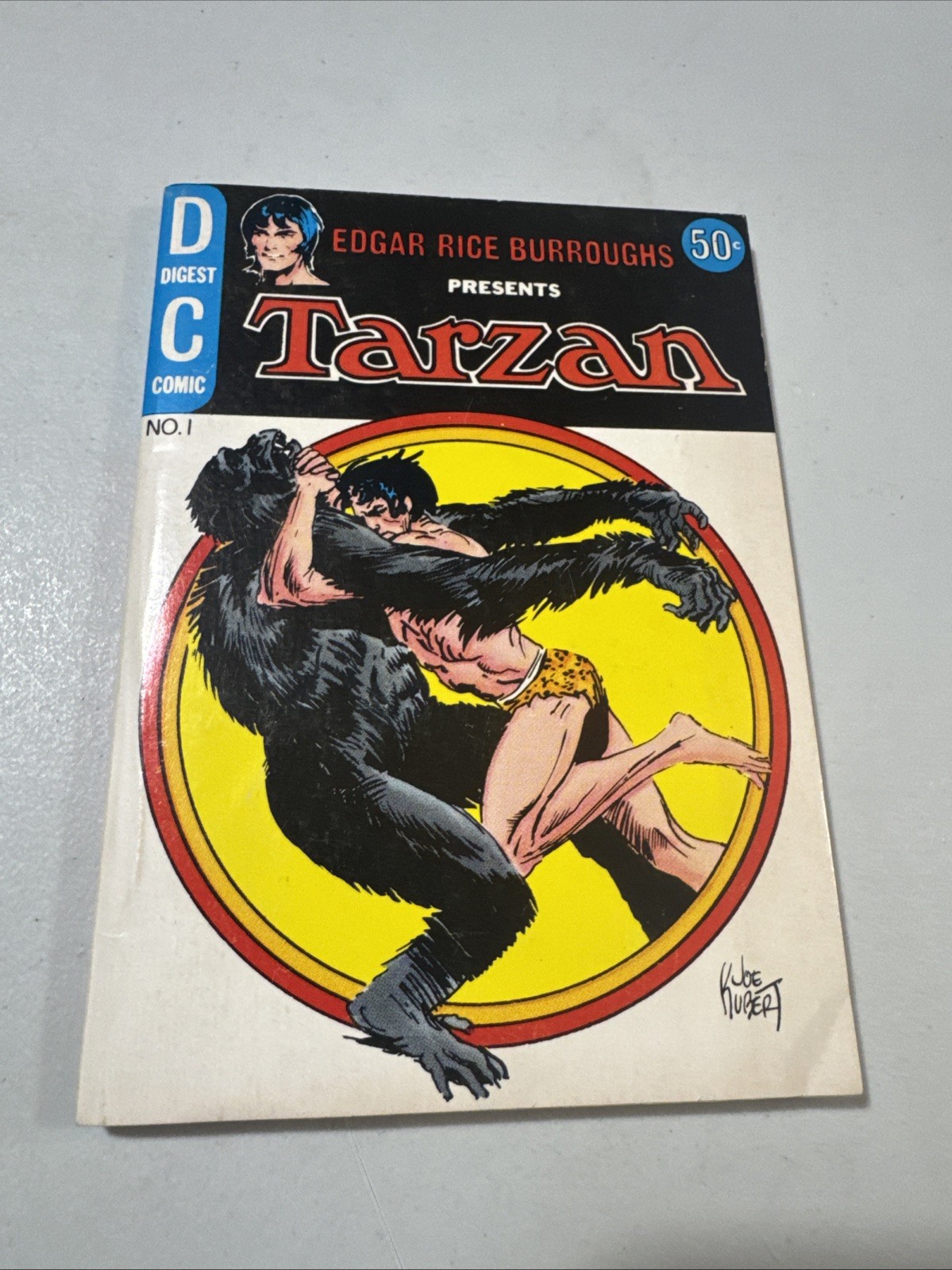 Tarzan Vol 1 No. 1  DC COMIC Digest Comic Edgar Rice Burroughs - 1972