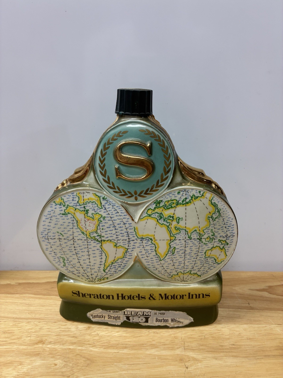 Vintage Jim Beam 1975 Sheraton Hotels & Motor Inns Globe Whiskey Decanter Empty Vintage Jim Beam 1975 Sheraton Hotels & Motor Inns Globe Whiskey Decanter Empty