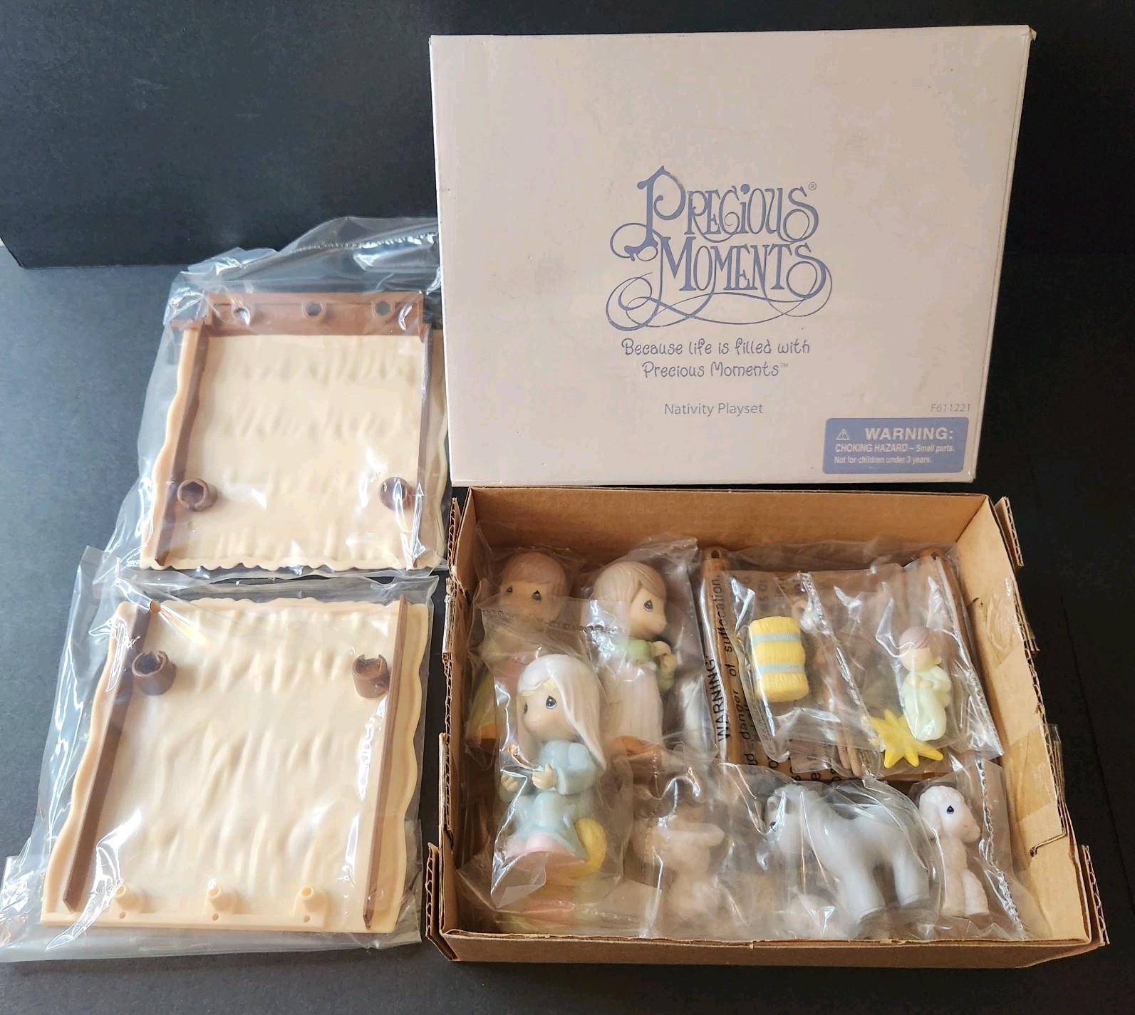 Avon 2002 Precious Moments Nativity Playset NEW F611221 Christmas Collectible Avon 2002 Precious Moments Nativity Playset NEW F611221 Christmas Collectible