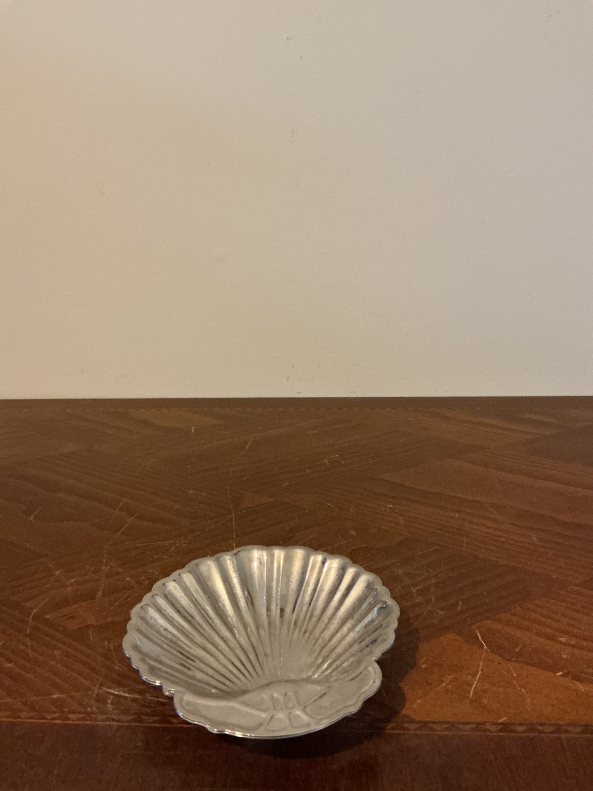 vintage silver-plated shell-shaped trinket or candy dish featuring fluted ridges