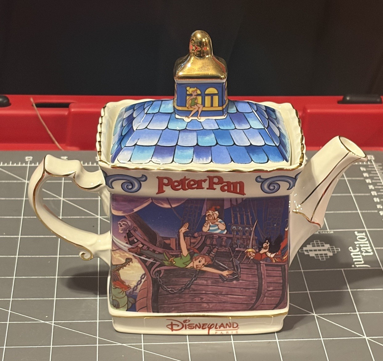 Disneyland Paris Peter Pan Teapot James Sadler England Tinker Bell Disney Rare Disneyland Paris Peter Pan Teapot James Sadler England Tinker Bell Disney Rare