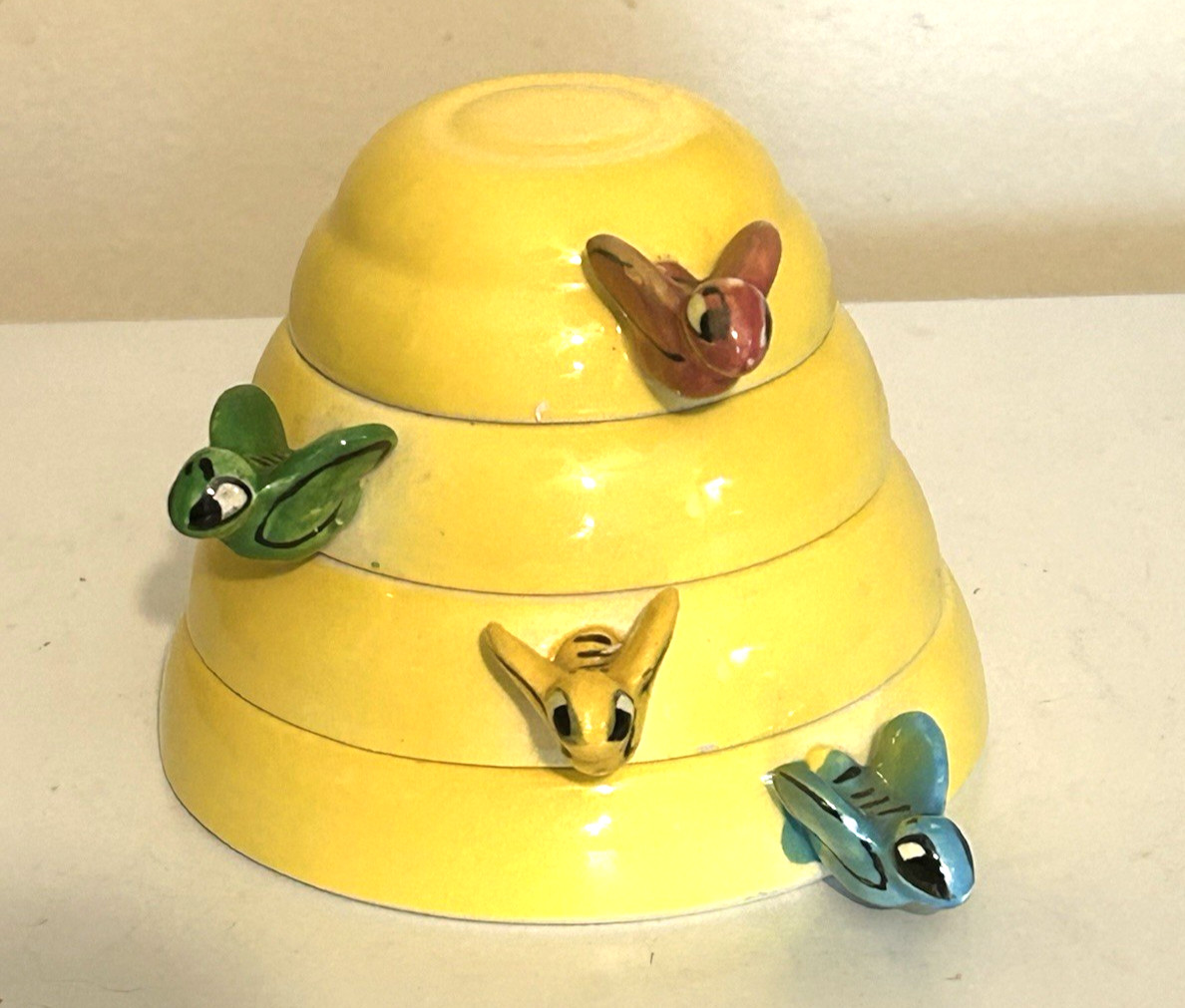 Vintage Japan Menschik Goldman Beehive Yellow Measuring Cups Set Stackable 