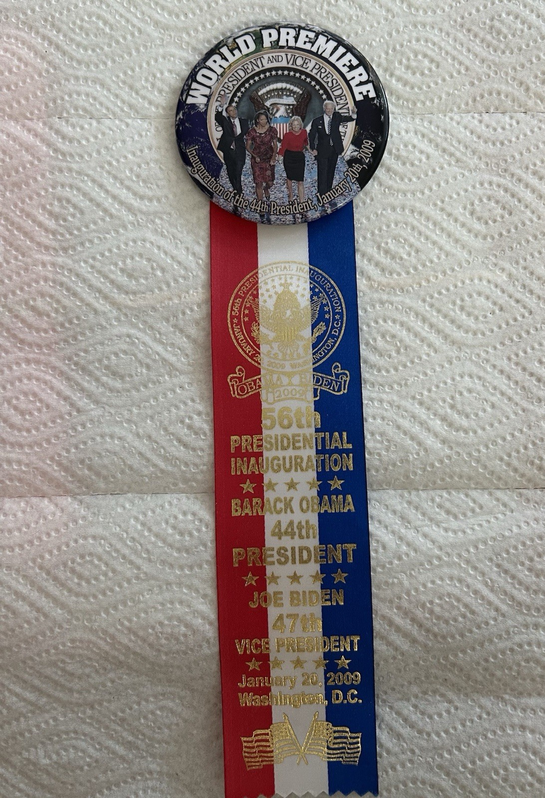 OBAMA INAUGURATION 2009 BUTTON PIN & RIBBON DEMOCRAT 44th PRESIDENT VP BIDEN OBAMA INAUGURATION 2009 BUTTON PIN & RIBBON DEMOCRAT 44th PRESIDENT VP BIDEN