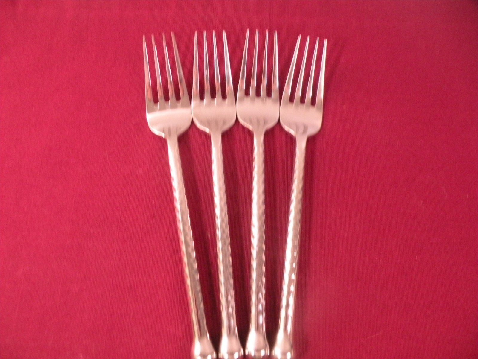 Set Of 4 Gibson Keaton II Salad Forks Silver Hammered Stainless Steel 7 1/8\