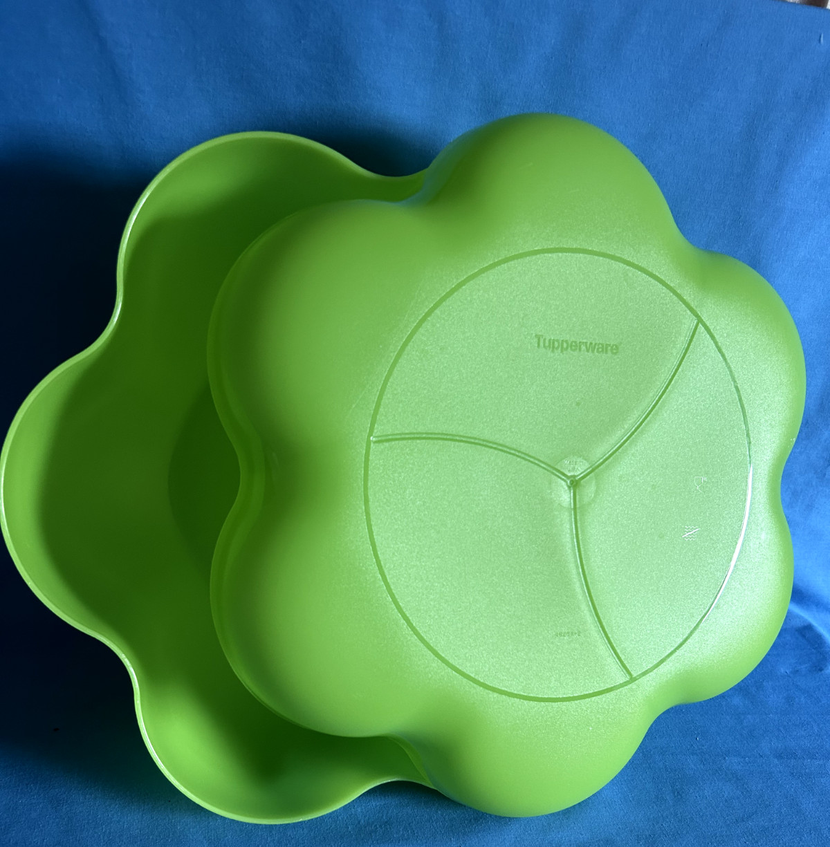TUPPERWARE OH Collection #4625 Chip \'N Dip Lime Green OR Clear/Frosted