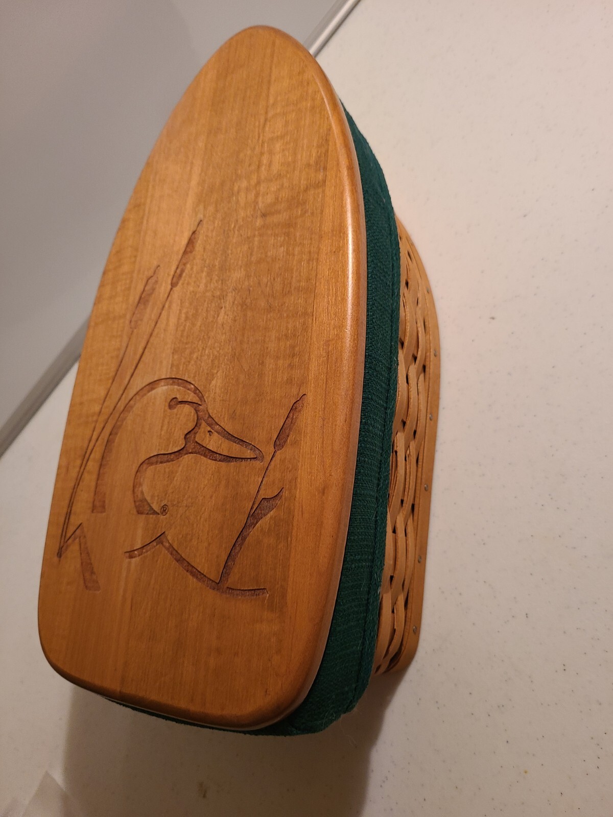 Ducks Unlimited - Extremely Rare Lasered Longenburger Basket with lid and liner. Ducks Unlimited - Extremely Rare Lasered Longenburger Basket with lid and liner.