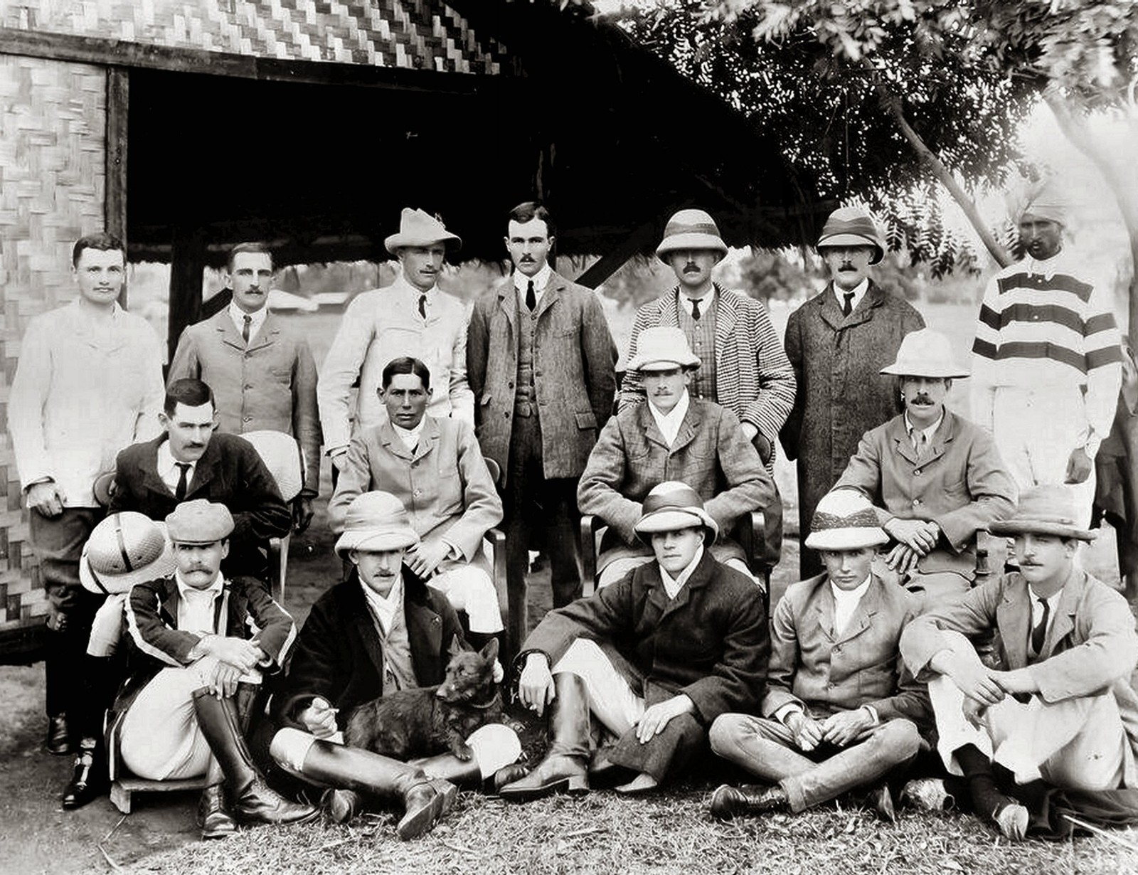 1906 INDIA,  BRITISH ARMY POLO TEAM 8.5x11 Photo  (184-y)