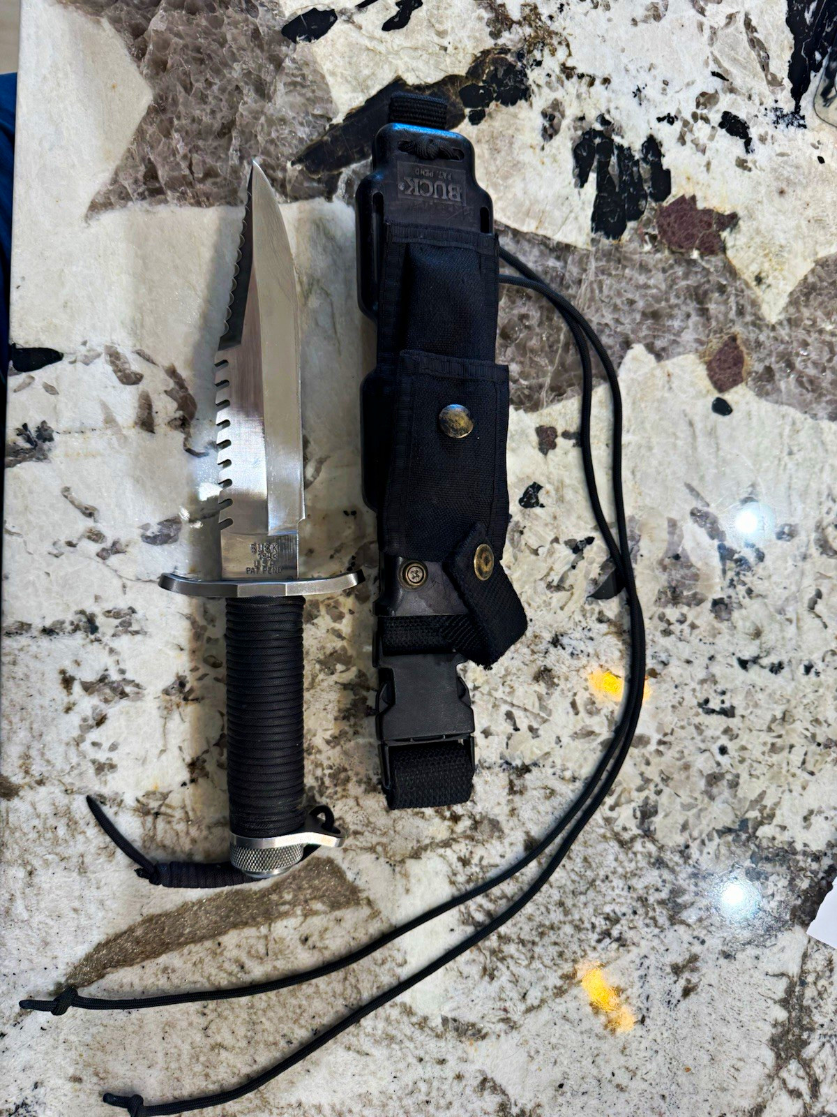 Vintage 1986 Buck 184 survival knife.