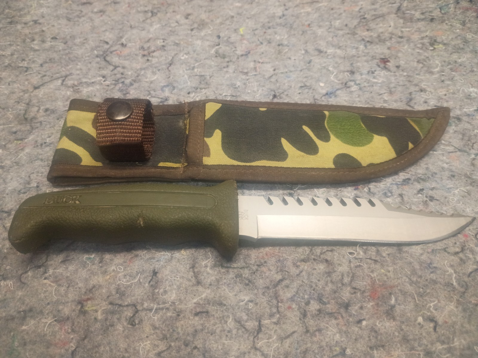 Buck 639 Fieldmate USA Sawback Survival Knife Green Kraton Camo Sheath Vintage