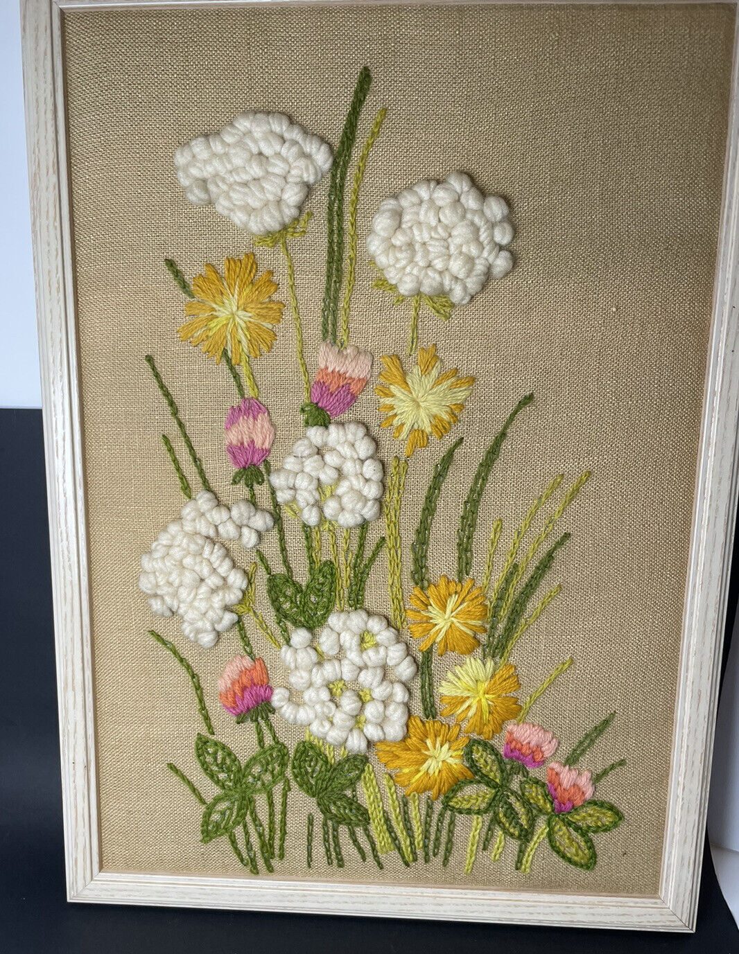 VTG 70'S  Crewel Framed Floral Cottage Core Needlepoint Daisy Wall Art Retro Mod