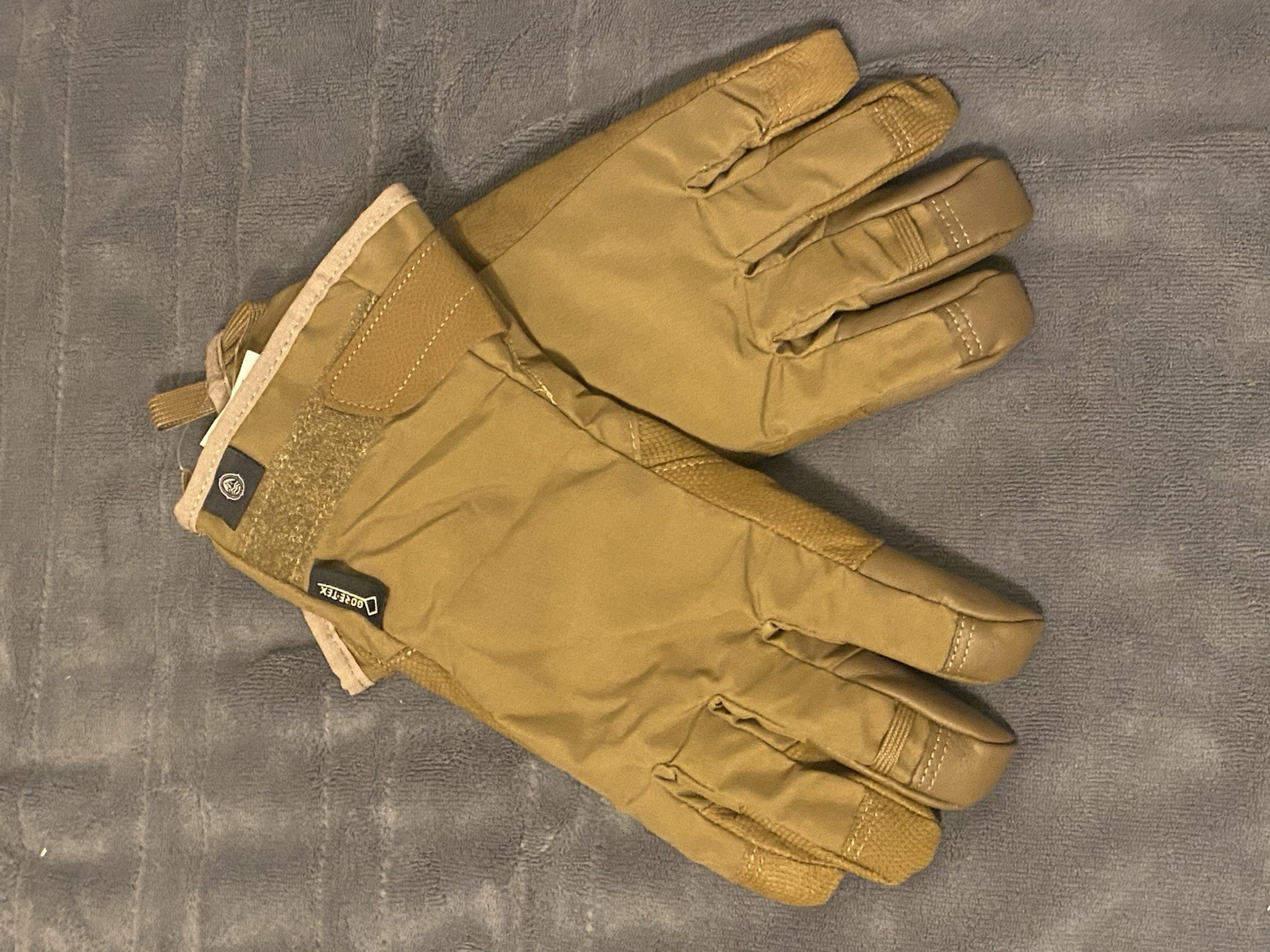 Military Clime and Place Dexterous Waterproof Gloves Coyote Size Medium NWOT Military Clime and Place Dexterous Waterproof Gloves Coyote Size Medium NWOT