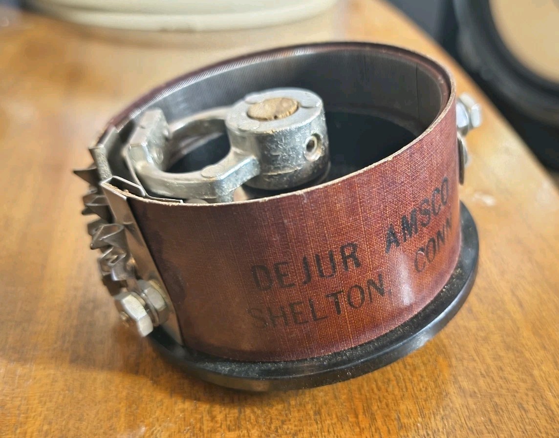 Antique DeJur Potentiometer Amsco Corp. 265T R22.124 OHMS 1000 NOS Brown Base. 