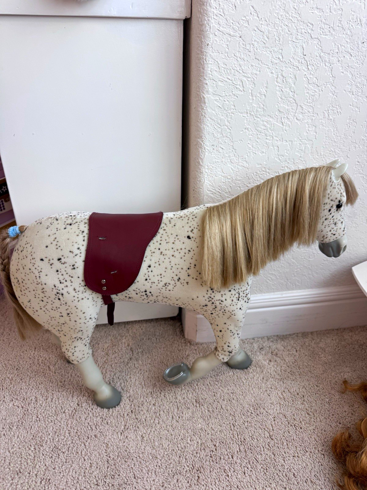 American Girl Spotted Horse Figurine with Saddle, Blond Mane & Tail, Plastic American Girl Spotted Horse Figurine with Saddle, Blond Mane & Tail, Plastic