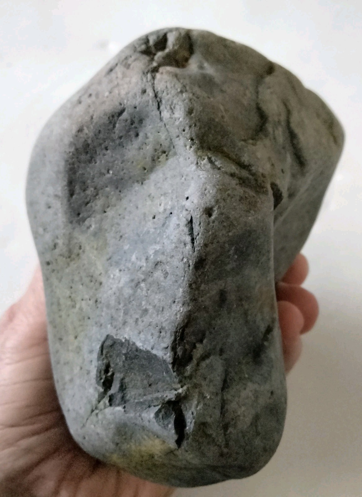 Prehistoric, Paleo-American basalt metate/manos, rock art sculpture multi tool. Prehistoric, Paleo-American basalt metate/manos, rock art sculpture multi tool.