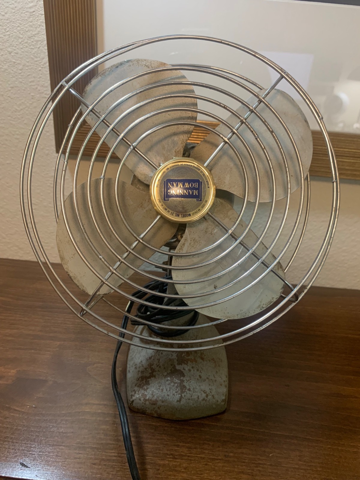 VTG MANNING BOWMAN TABLE TOP FAN