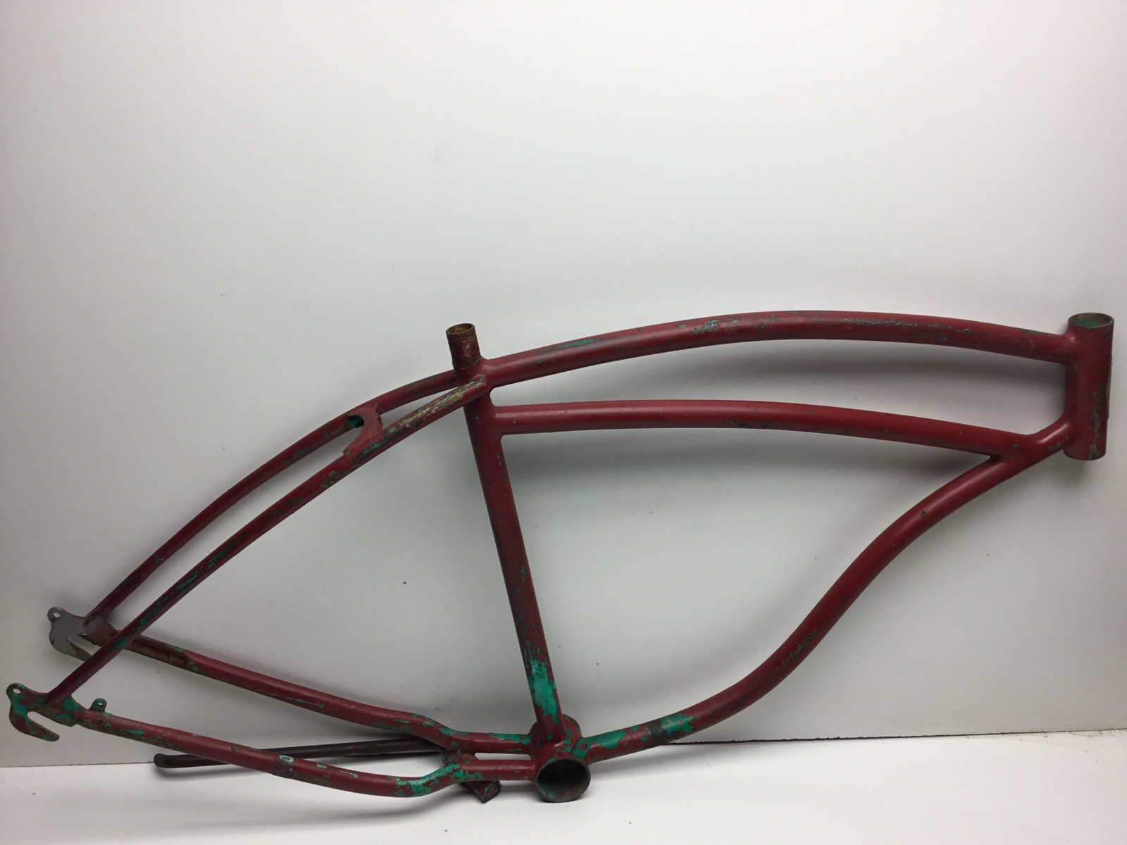 Vintage 1940s Schwinn Men’s DX Frame 26” 2.125” Postwar Bike Vintage 1940s Schwinn Men’s DX Frame 26” 2.125” Postwar Bike