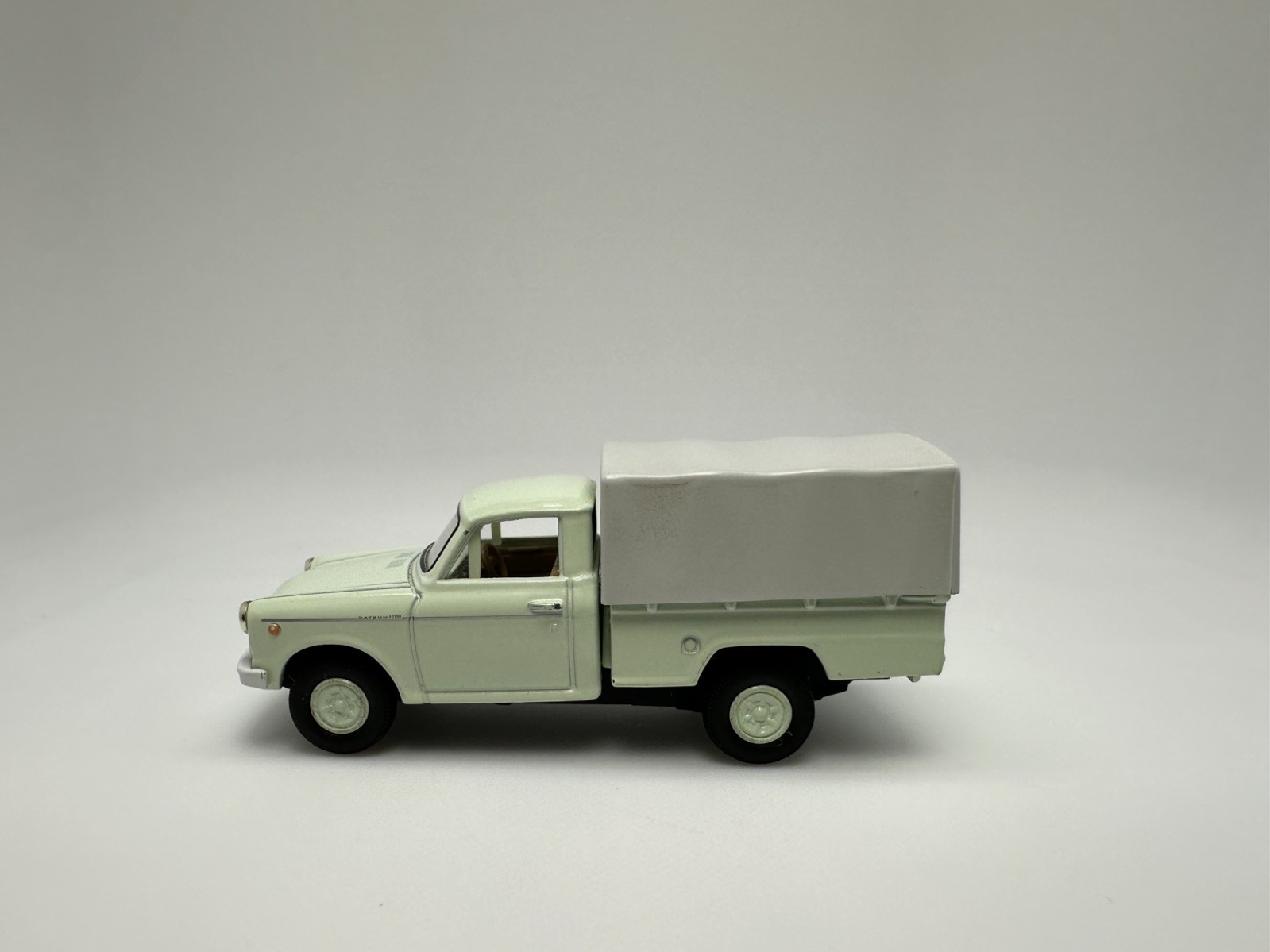 Tomytec Tomica Limited Vintage LV-15a Datsun 1200 Truck 1/64 Loose Green Tomytec Tomica Limited Vintage LV-15a Datsun 1200 Truck 1/64 Loose Green