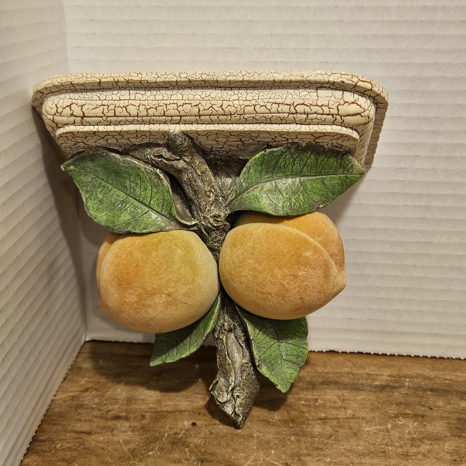 Cortland Cottage By Jim Shore Fuzzy Peaches Shelf Millenial Style Vintage Y2k