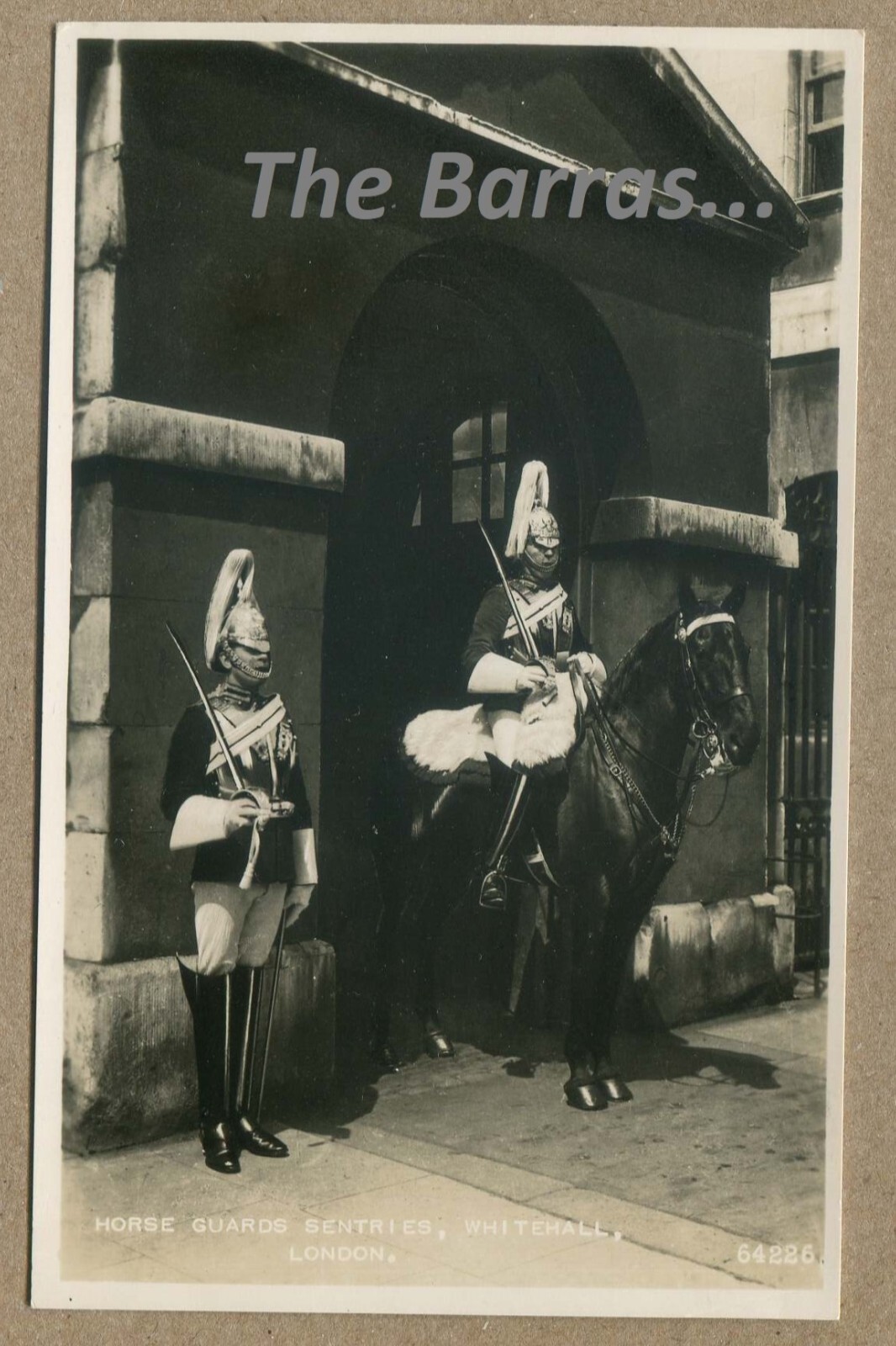 HORSE GUARDS SENTRIES, WHITEHALL, LONDON Valentine & Sons. Vintage POSTCARD