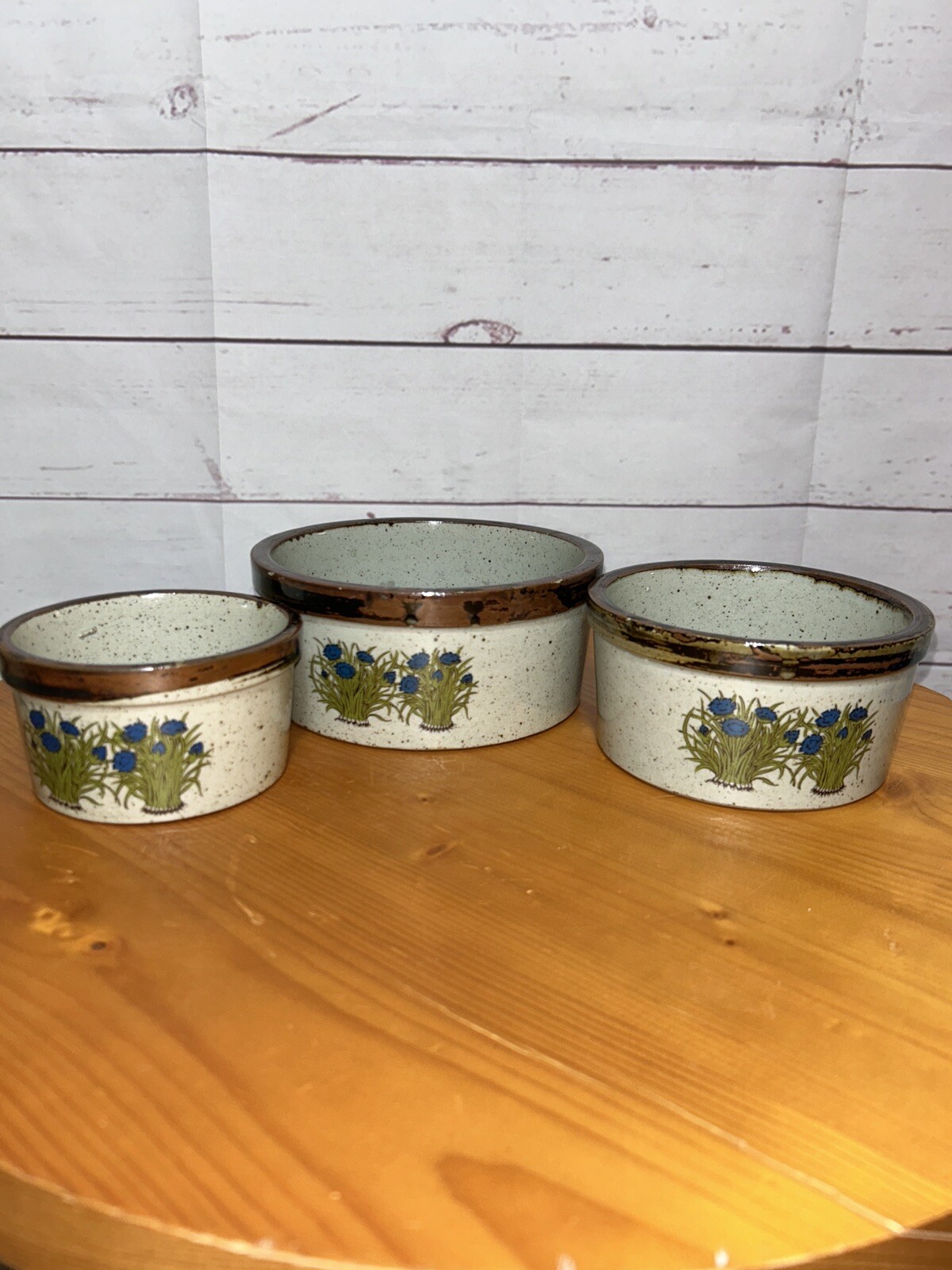 Vintage Takahasi Speckled Stoneware Floral Bowls Wildflower Oven To Table Set