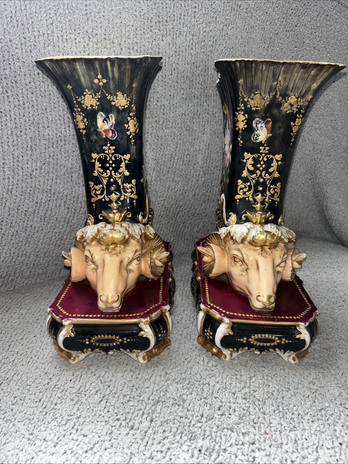 Very Rare Pair Of Paris Porcelain Rhyton Vases, absolutely amazing Read info