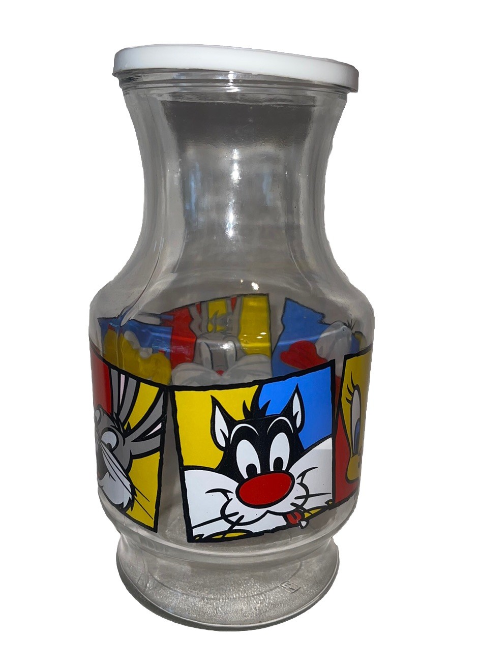 Fun Vintage 1994 Warner Bros. glass decanter carafe Bugs Bunny, Daffy Duck W Lid Fun Vintage 1994 Warner Bros. glass decanter carafe Bugs Bunny, Daffy Duck W Lid