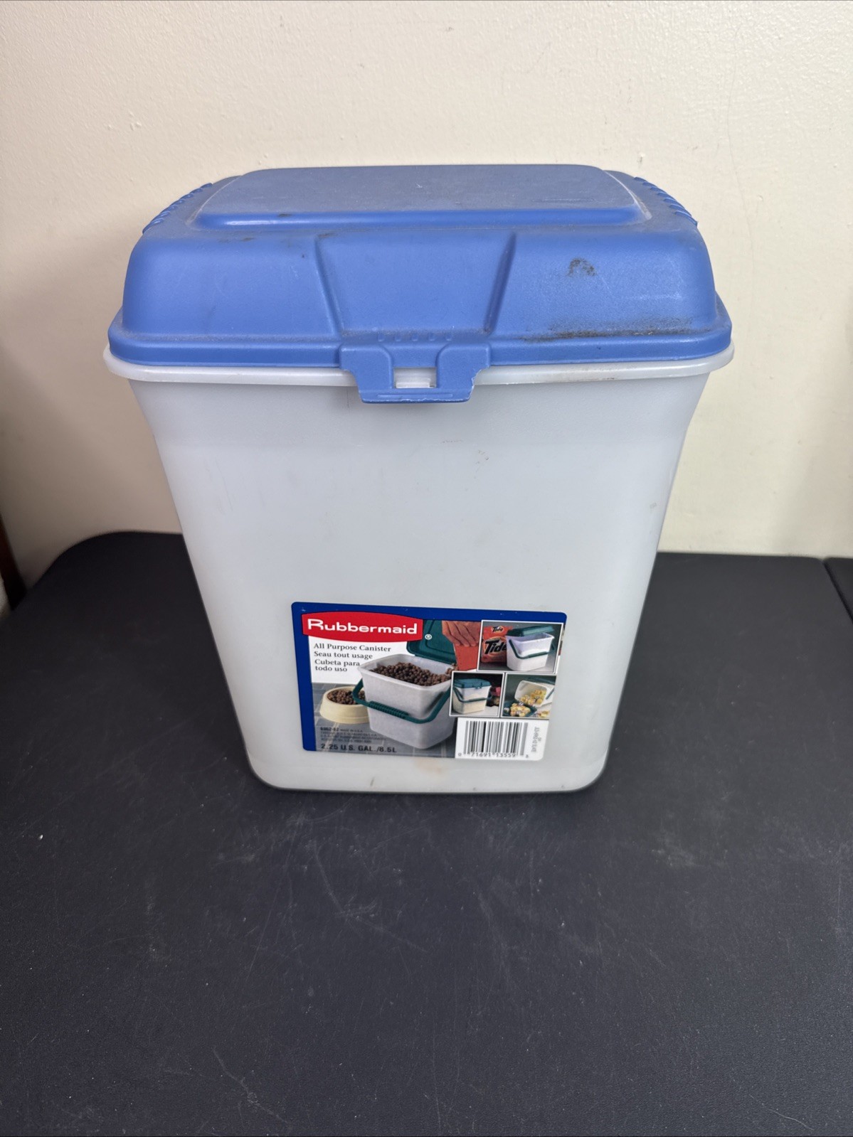 VTG Rubbermaid Canister Storage Handle Snap Lid Blue Frosted 2.25 Gallon VTG Rubbermaid Canister Storage Handle Snap Lid Blue Frosted 2.25 Gallon