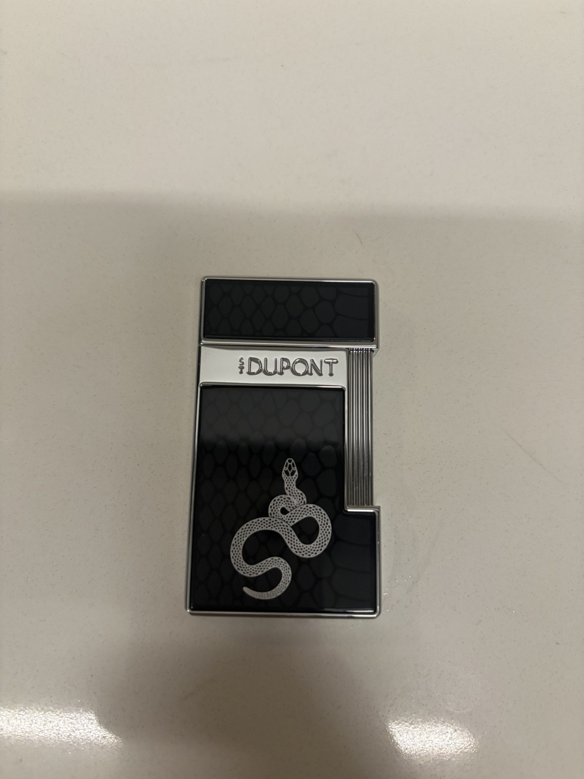 ST Dupont Slimmy Year of the Snake Black Cigar Torch Lighter 028076