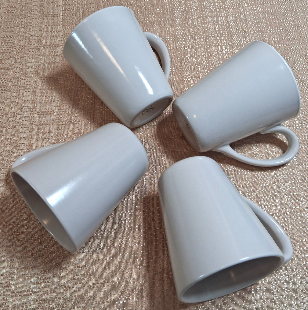 4 Good Used Z GALLERIE White Coffee/ Tea Mugs Cups 16 oz